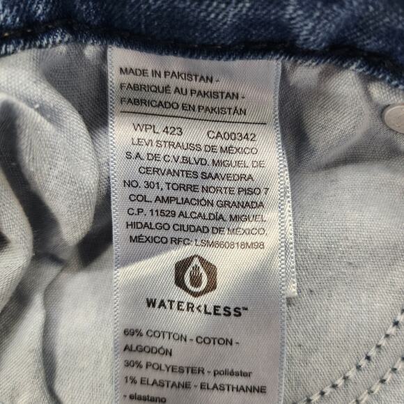 Levi Strauss Signature Jeans Womens 10 Blue Mid Rise Capri Cuffed Hem Stretch - Picture 8 of 14